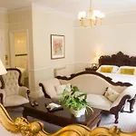 Chateau La Chaire Отель