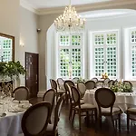 Отель Chateau La Chaire 4*