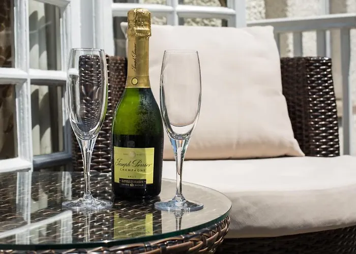 Chateau La Chaire Hotel