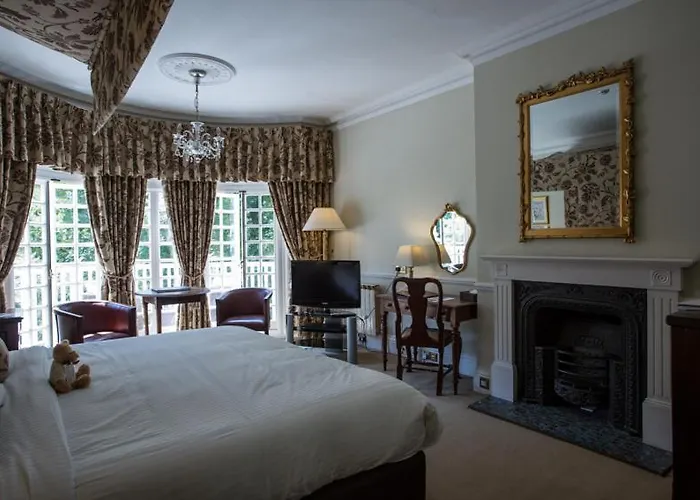 Chateau La Chaire Hotel 4*