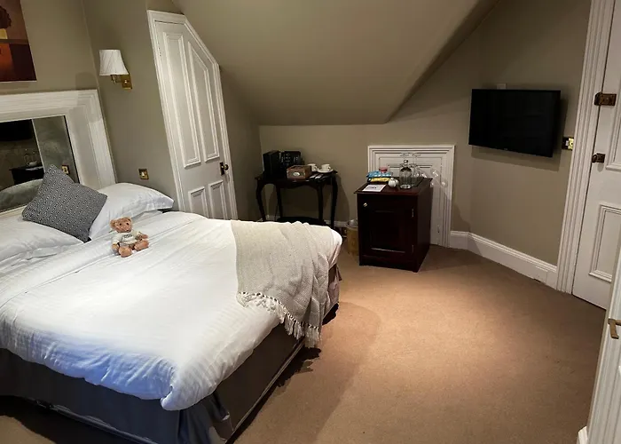 Hotel Chateau La Chaire 4*