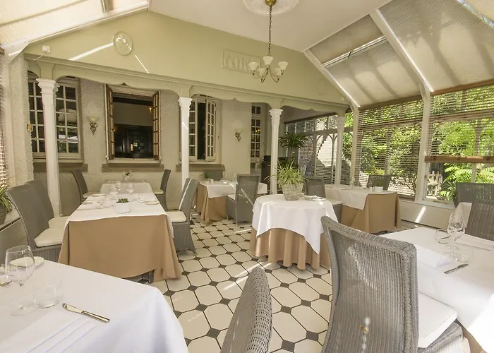 מלון Chateau La Chaire